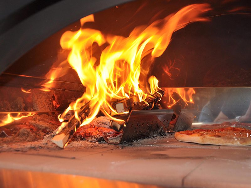 Video Ricetta Pizza nel Forno a Legna - Le Ricette di VivaLaFocaccia