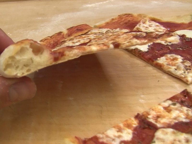 Ricetta Pizza Napoletana Semplice in 5 Minuti (con Video)