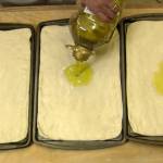 Ricetta Focaccia Genovese Morbida - Oliatura